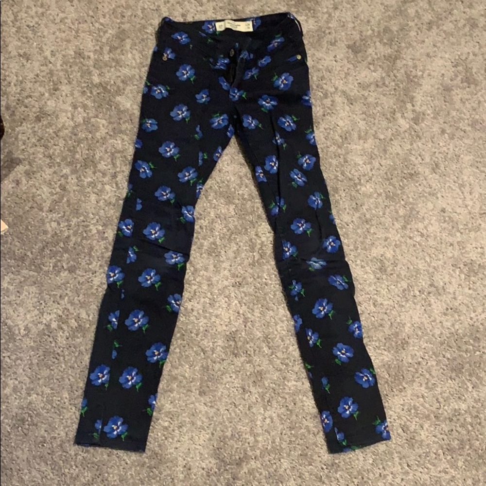 Abercrombie floral jeans 00R W24 L29